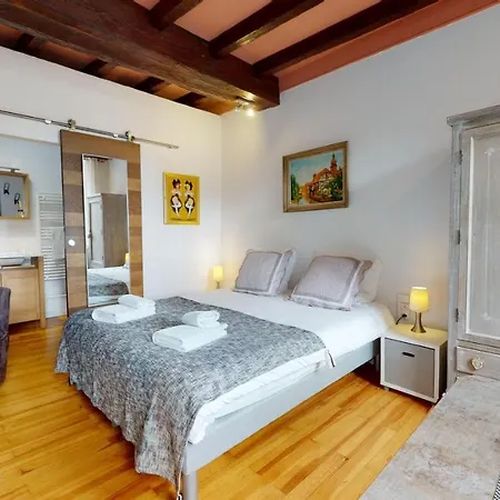 Le Clos Bartholdi アパート *